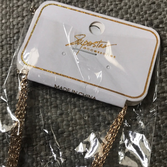 ‼️5/$15‼️ Layered Pendant Necklace - Picture 3 of 4